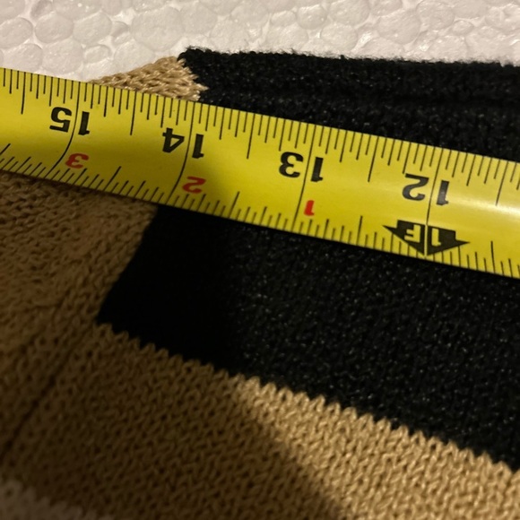 Crazy Horse striped black, white, beige,red v-neck - Picture 5 of 7